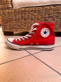 Converse alte rosse