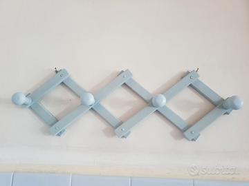 Appendiabiti da muro