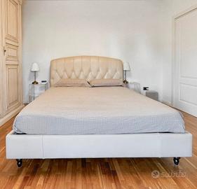 Letto in vera pelle