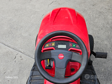 Trattorino tagliaerba