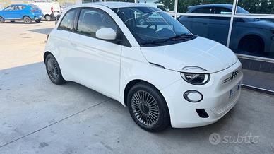 Fiat 500 500e Berlina 42 kWh Icon 118cv
