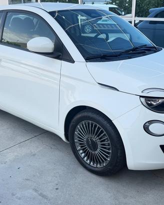Fiat 500 500e Berlina 42 kWh Icon 118cv