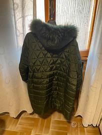 Giaccone trapuntato con cappuccio verde