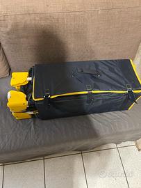 Lettino campeggio. O box.