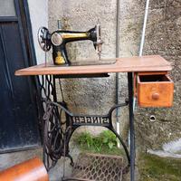 Macchina da cucire d'epoca Singer n. 15 del 1928