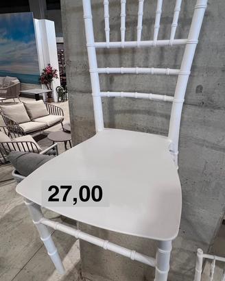 Nuove sedie impilabili e lavabili per locali