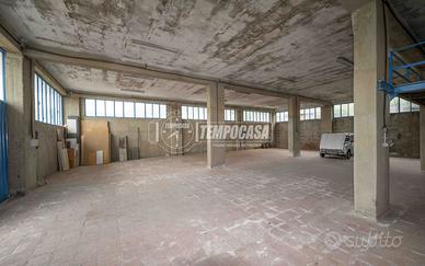 CAPANNONE A LARDERIA