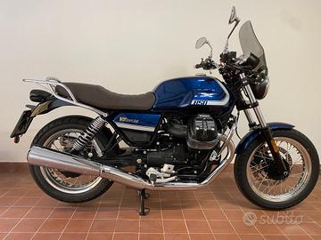 Moto Guzzi V7 - 2022