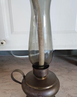 Lampada vintage ad olio