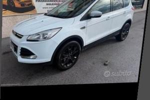 Ford Kuga trazione intelligente tutti tagliandi ce