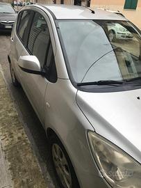 AUTO OPEL AGILA