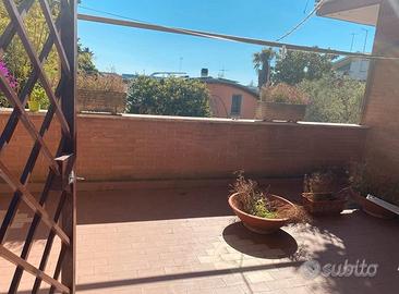 VITINIA TRILOCALE ARREDATO Con GIARDINO PRIVATO