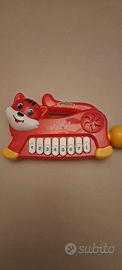 Pianola a forma di gattino