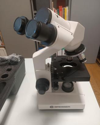 Microscopio biologico binoculare Bresser