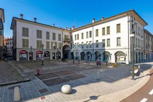 4 LOCALI A CASSANO D'ADDA