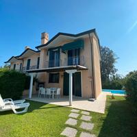 Albarella villa con piscina giugno