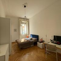 Stanza libera dal 1 aprile a Milano- De Angeli