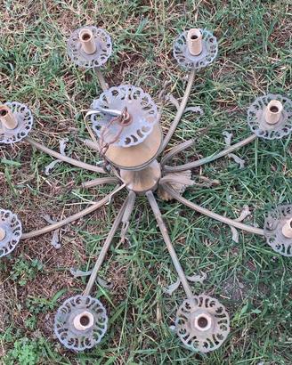 Lampadario vintage a 8 bracci