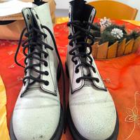 DR MARTENS WHITE black n 40