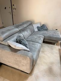 Divano grigio come nuovo
