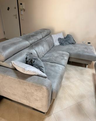 Divano grigio come nuovo