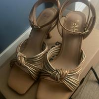 Sandali tacco con cinturino