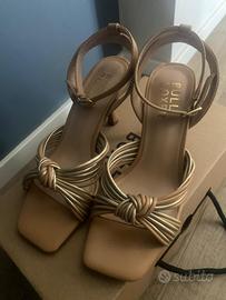 Sandali tacco con cinturino