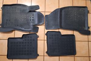 Tappetini a vaschetta Rezaw-Plast x Jeep Renegade