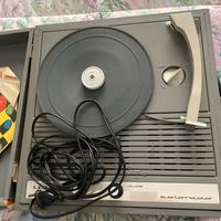 Giradischi molto vecchio ma funzionante