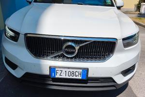Volvo XC 40 T3 manuale momentum business perfetta