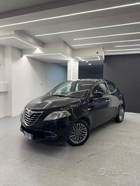 Lancia Ypsilon 0.9 TwinAir 85 CV 5 porte S&S Plati