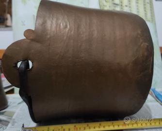 Antico secchio in rame & altro contenitore