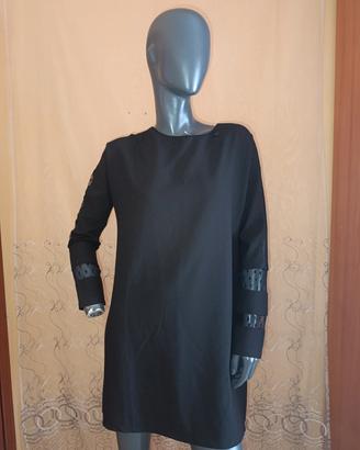 Abito nero RELISH – Dettaglio maniche velate