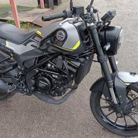 Moto Benelli Leoncino 250