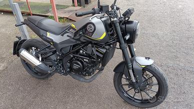 Moto Benelli Leoncino 250