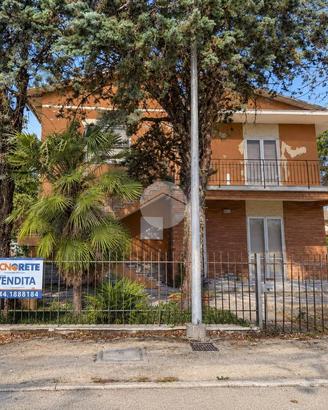 PORZIONE DI BIFAMILIARE A CERVIA
