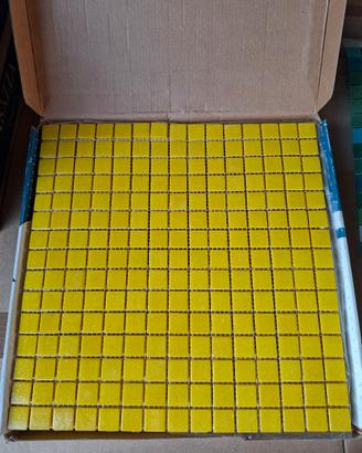 piastrelle a mosaico giallo