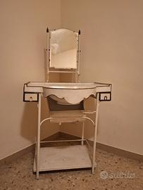 Pettiniera - Toilette in ferro battuto