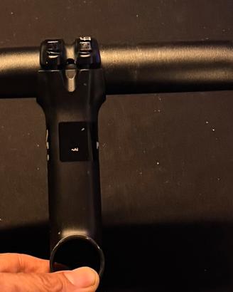 Manubrio  Avan Force Stelvio +attacco fizik carbon