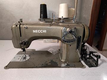 Macchina da cucire Necchi