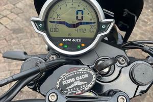 Moto Guzzi V7 Stone 2025