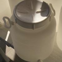 Bidone con rubinetto 30l