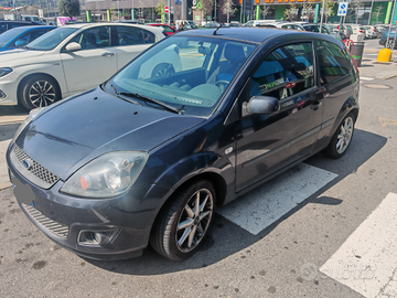 Ford Fiesta 1.4 1400 2007 diesel OTTIM.A + 4gomme