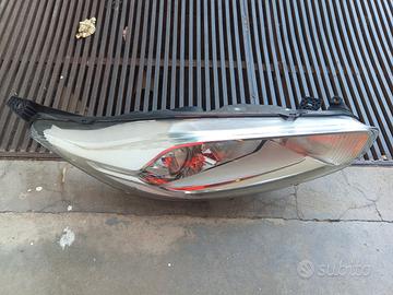 faro destro Ford Fiesta 