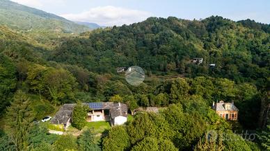 VILLA SINGOLA A BARGE
