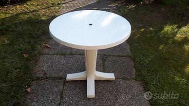 Tavolo da giardino rotondo bianco