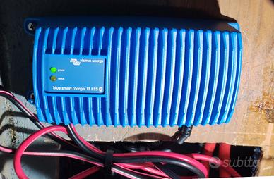 Carica batterie Victron Energy 25A nuovo