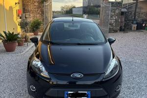 Ford Fiesta 1.4 gpl benzina