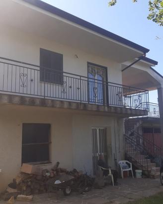 Fabbricato rurale e vigneto uliveto