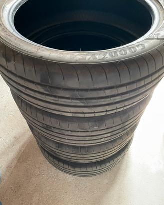 4 Pneumatici Gomme Goodyear Eagle F1 225/45R19 96W